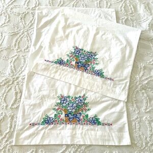 Set of 2 Vintage Needlepoint Embroidered Floral Pillowcases
